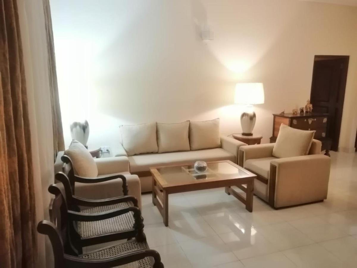 Nalendra Villa - Oceanfront Hikkaduwa Extérieur photo