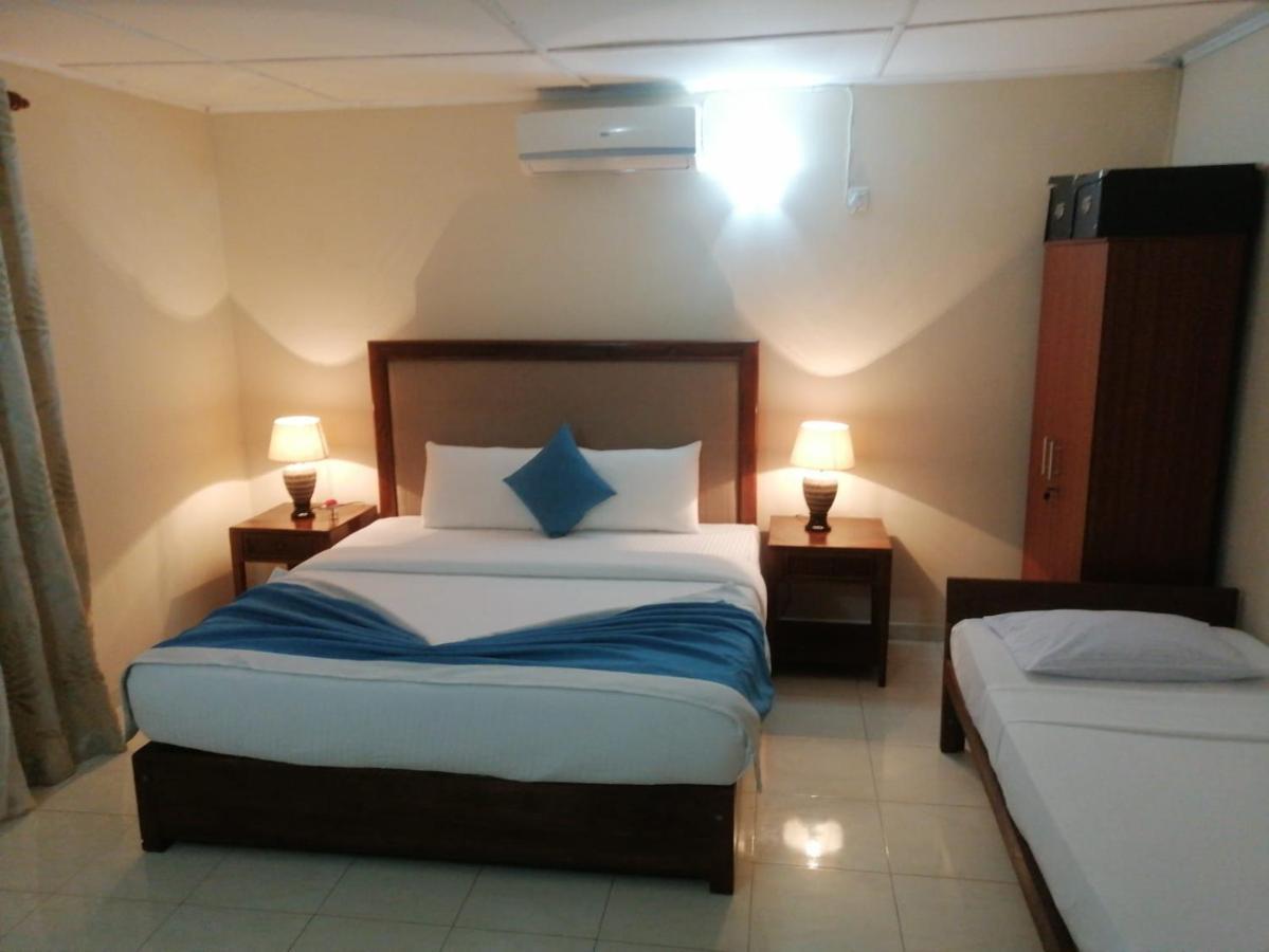 Nalendra Villa - Oceanfront Hikkaduwa Extérieur photo