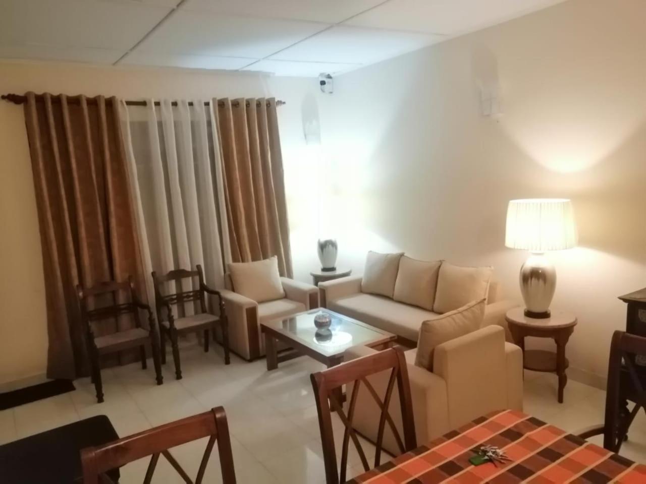 Nalendra Villa - Oceanfront Hikkaduwa Extérieur photo