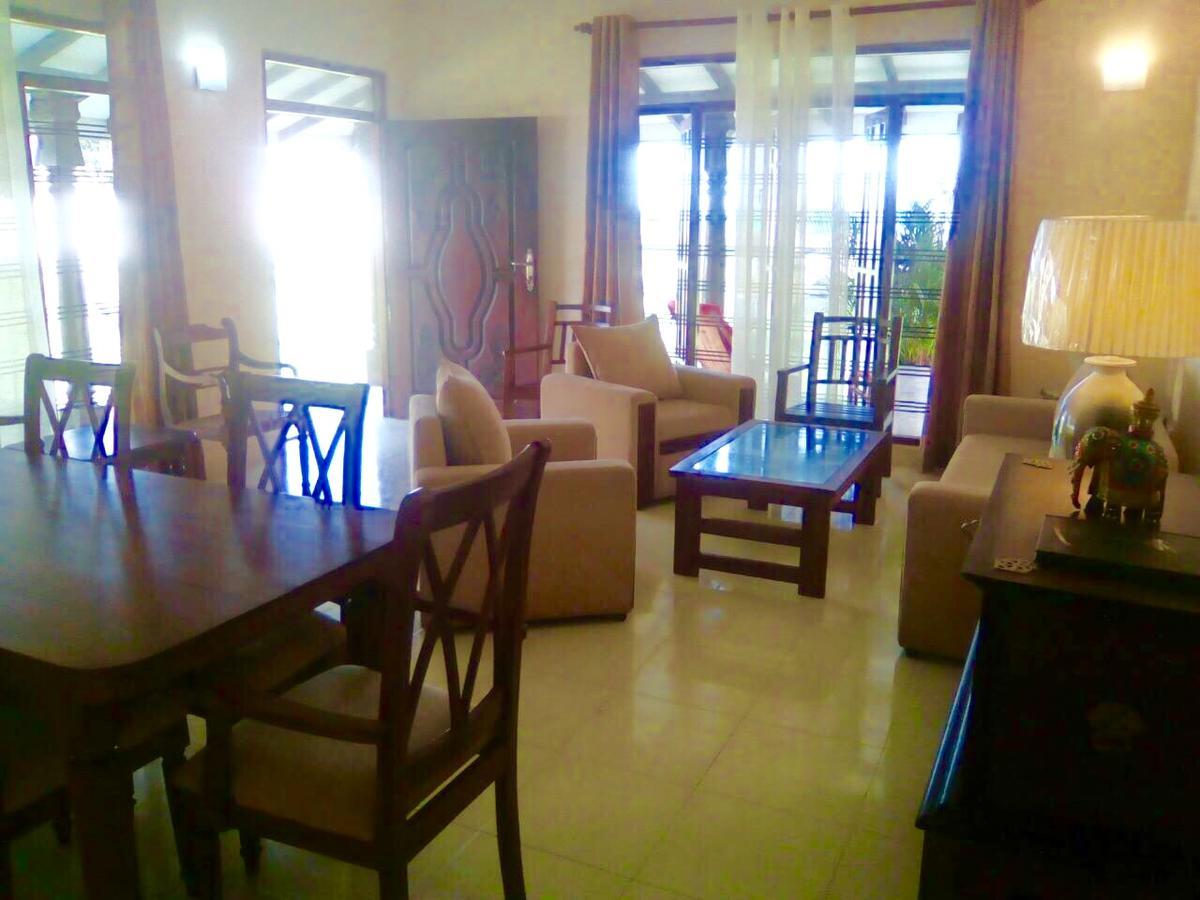 Nalendra Villa - Oceanfront Hikkaduwa Extérieur photo