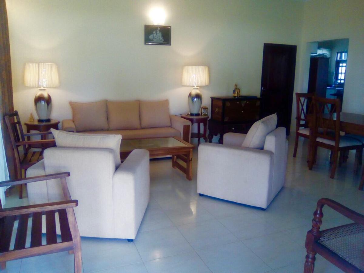 Nalendra Villa - Oceanfront Hikkaduwa Extérieur photo