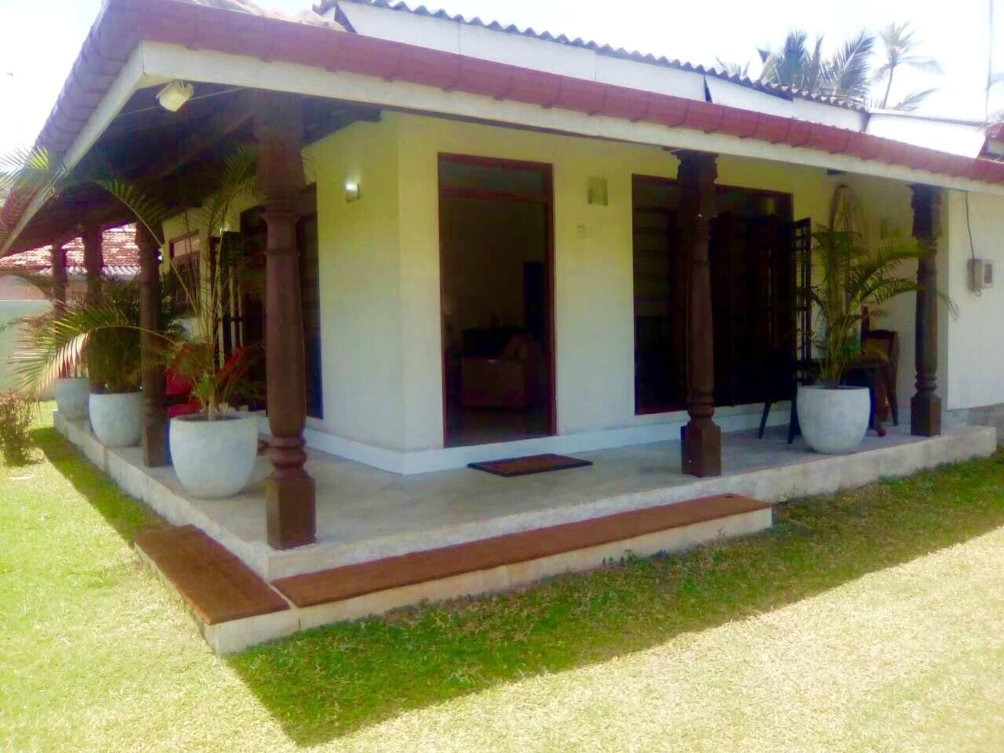 Nalendra Villa - Oceanfront Hikkaduwa Extérieur photo